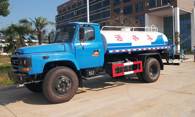 國(guó)產(chǎn)灑水車選購(gòu)指南 聚焦尖頭灑水車、東風(fēng)單橋?yàn)⑺嚺c廠家報(bào)價(jià)